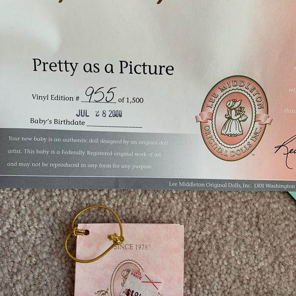 Lee Middleton Original Doll (Pretty as a Picture) - Picture 3 of 4